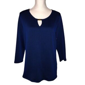 Dana Buchanan | blue black top 3/4 sleeves